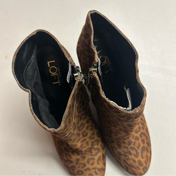 Ann Taylor Loft Animal Print Heel Bootie Zip Up Side Closure 4" High Heel - Picture 5 of 6